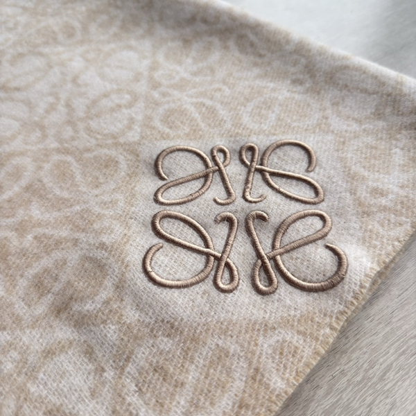 ブランドマフラー着用イメージ